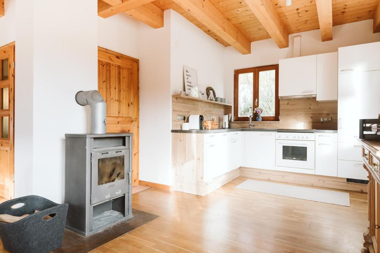 Mirnockahoi - Familienfreundliches Ferienhaus Fuer 4 Erwachsene, Maritimes Bergerlebnis, Panoramablick Von Terrasse Und Balkon, Carinthia, Millstaettersee Ferndorf المظهر الخارجي الصورة