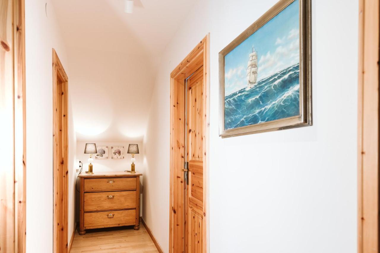 Mirnockahoi - Familienfreundliches Ferienhaus Fuer 4 Erwachsene, Maritimes Bergerlebnis, Panoramablick Von Terrasse Und Balkon, Carinthia, Millstaettersee Ferndorf المظهر الخارجي الصورة